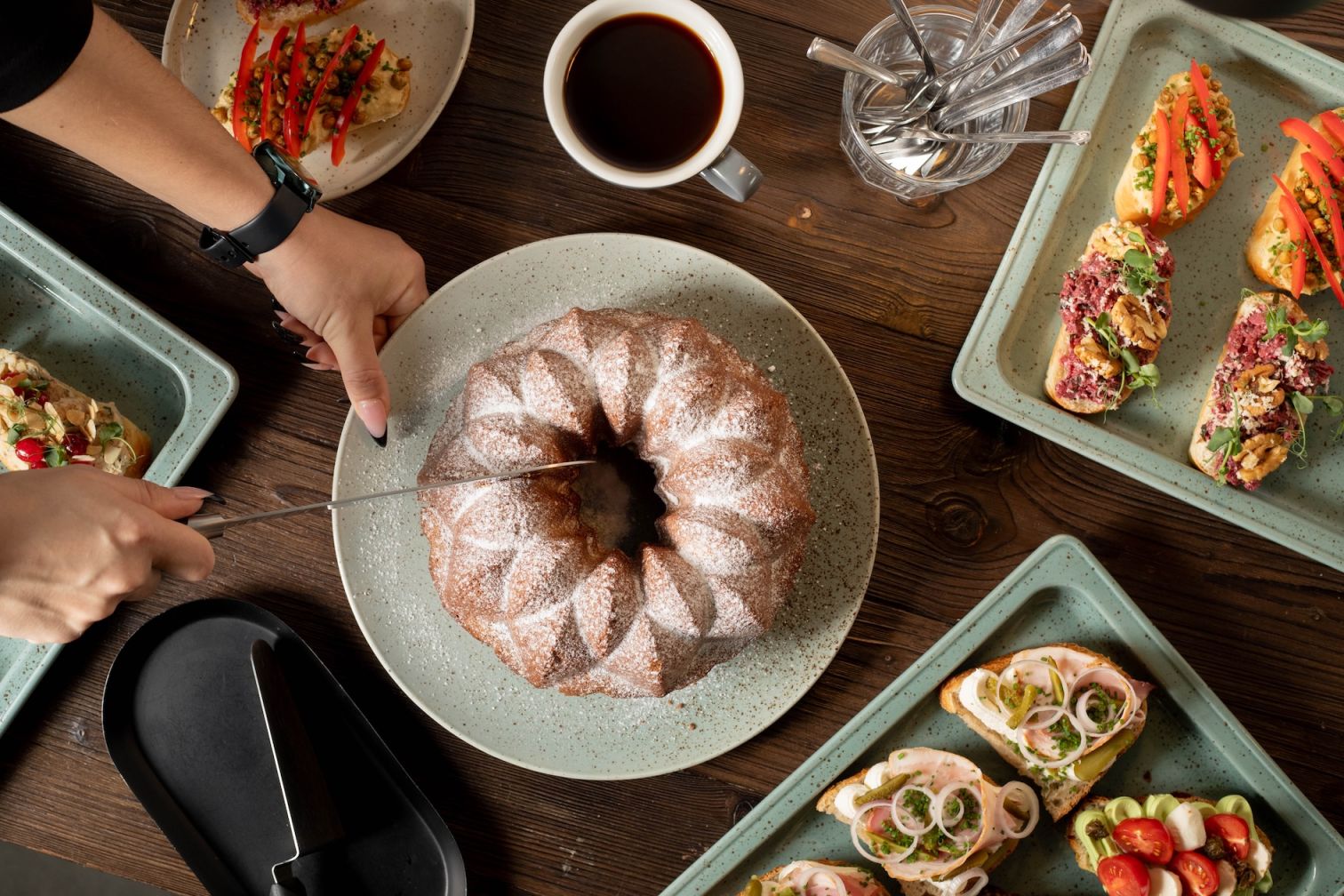 Coffee Break in the Meeting Room